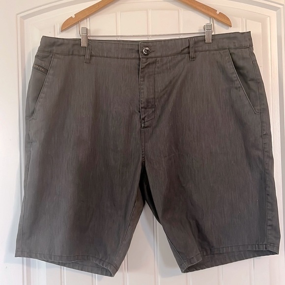 RipCurl Standard Mens Shorts size 42 - Picture 1 of 6
